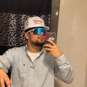 Meet your Posher, Damian